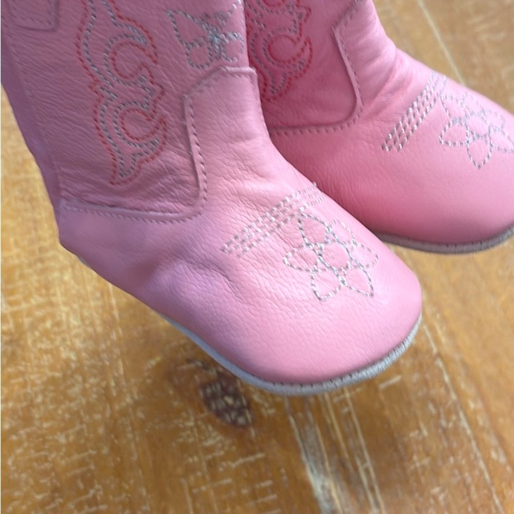 NWOT! MaMTakon Pink Baby Leather Crib Boots
